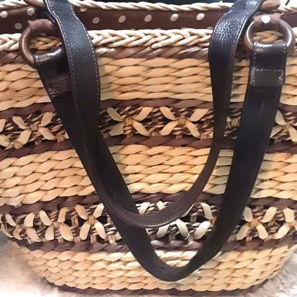 Scala Handcrafted Straw Tote - Picture 2 of 9